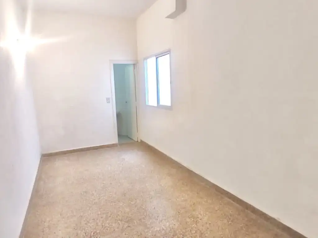 Departamento - Venta - Argentina, Lanús - Avenida Remedios Escalada de San Martin 3000