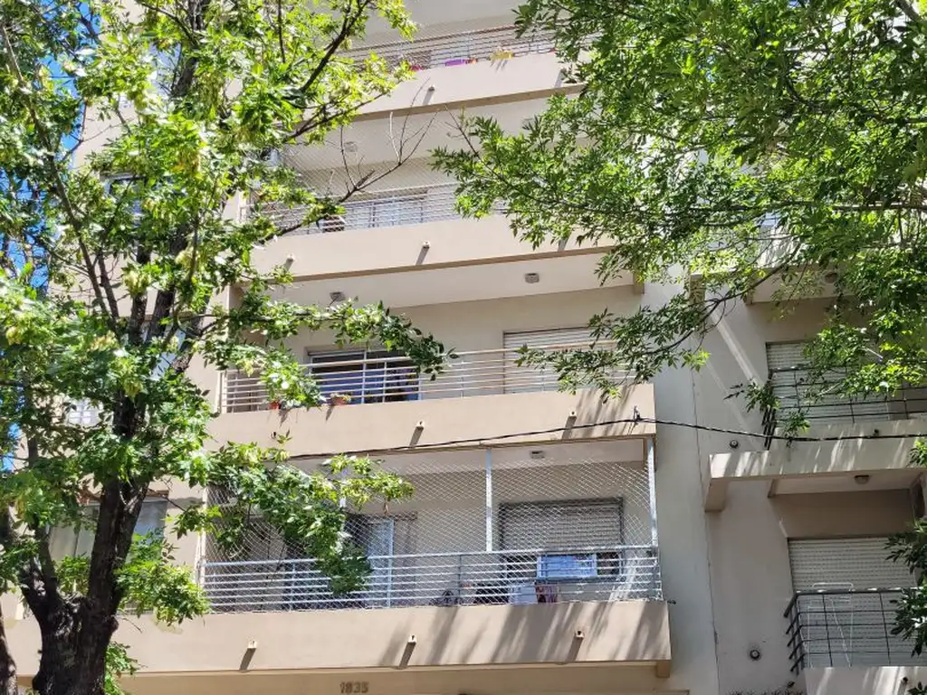 VENTA DEPARTAMENTO 2 DORM c/ cochera 6 e/69 y 70 La Plata