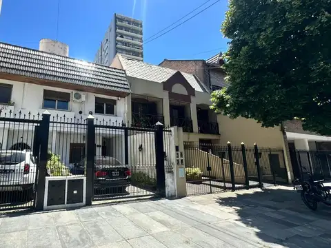 Blanco Encalada 3900, Casa tipo Duplex, 4 Ambientes C/Patio-Terraza-Parrilla-cochera  - V. Urquiza