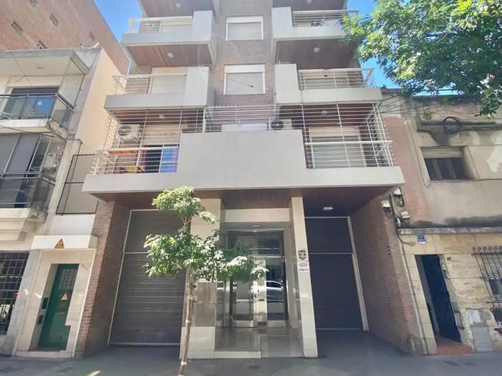 Alquiler Departamento 1 Dormitorio con cochera - Balcarce 400 - Zona Centro