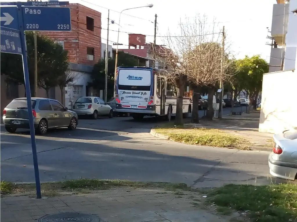 AV.DIAZ VELEZ Y AV. GRAL PAZ