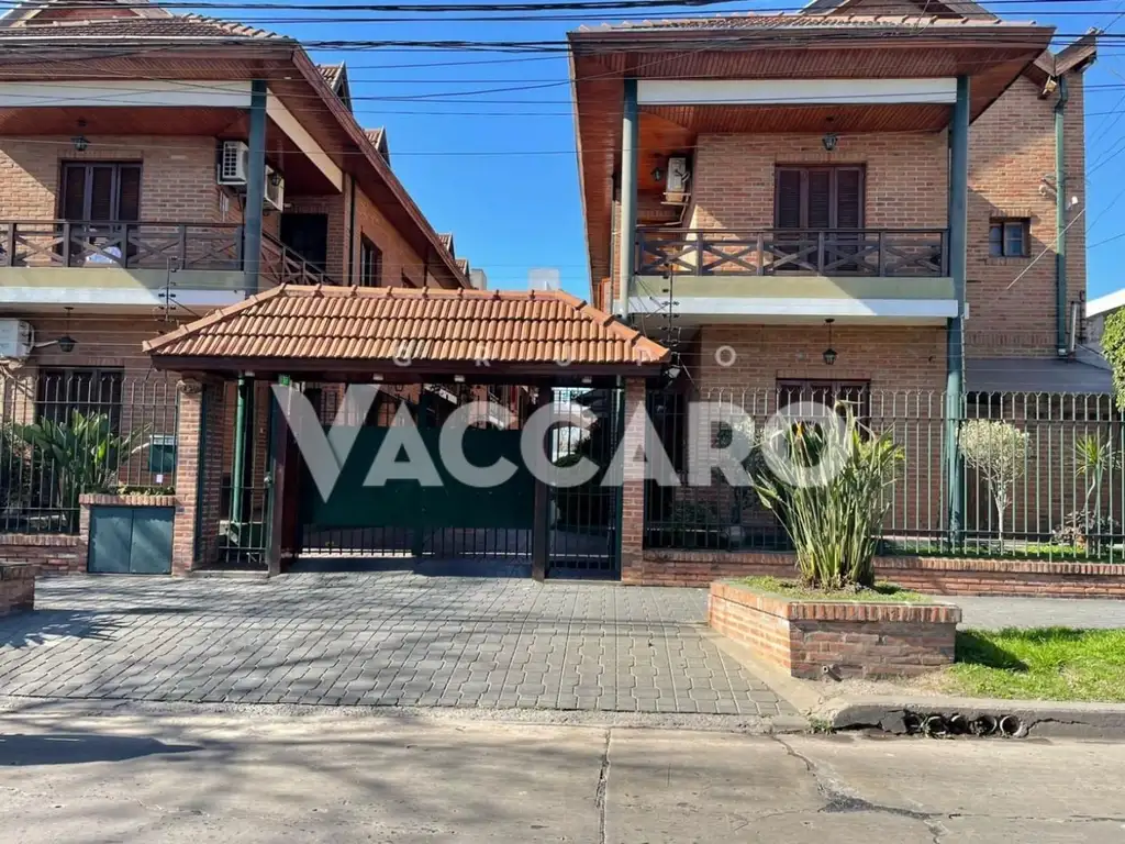 Duplex en Venta en Morón