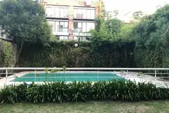 EXCELENTE SEMIPISO EN DUPLEX, C/ASCENSOR,Y PILETA, 3 AMB, CON TERRAZA,/PARRILLA., BAJAS EXPENSAS !!