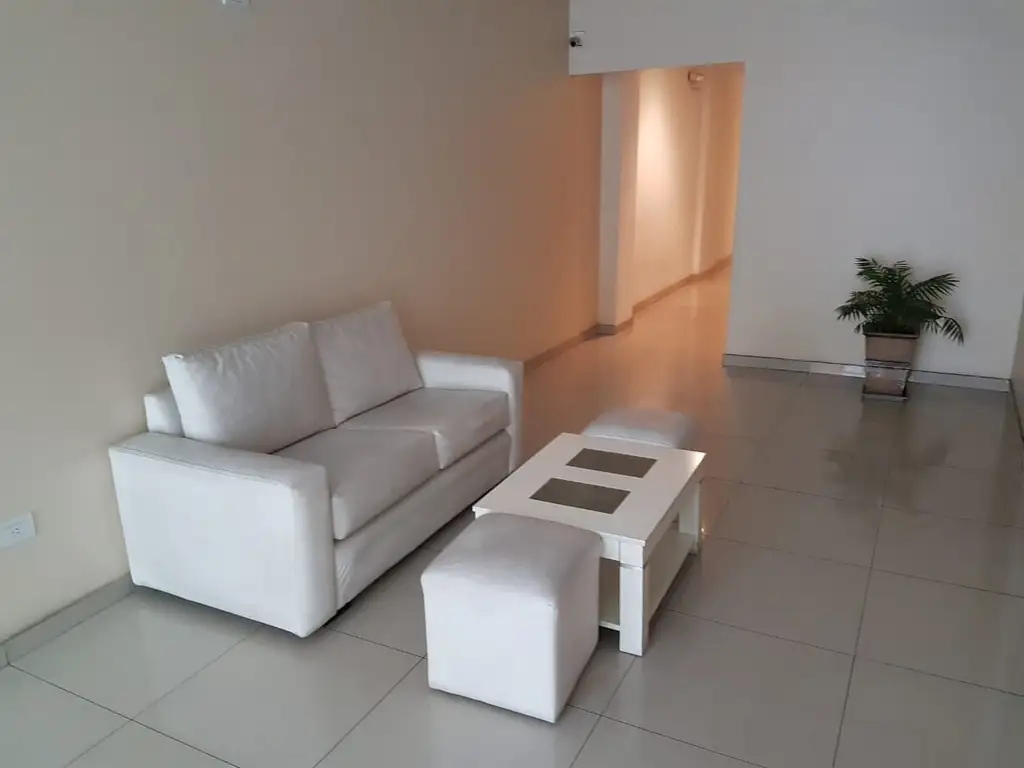 VENTA DE DEPARTAMENTO DE 2 AMB. CON BCON. EN VILLA DEVOTO