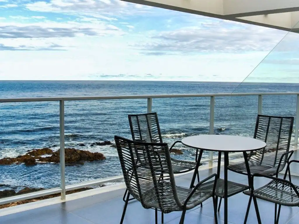 Venta de apartamento de 3 dormitorios- Punta del Este