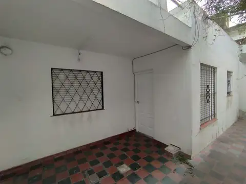 Departamento tipo Casa al fondo de 3 ambientes - Sin expensas