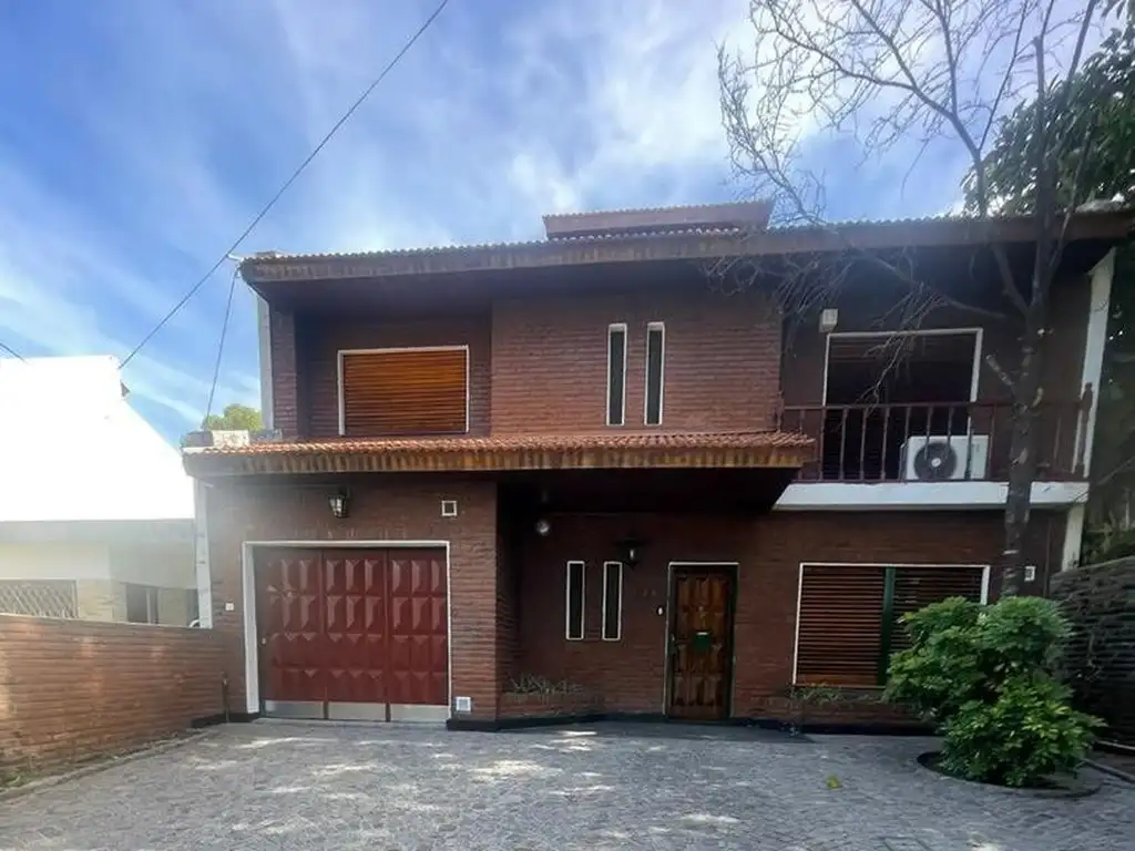 CASA EN VENTA EN BELLA VISTA