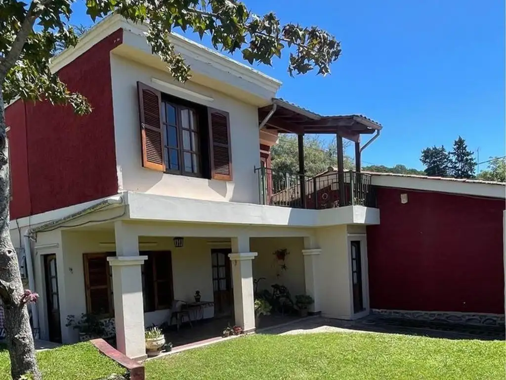 VENTA CASA 3 DORMITORIOS RIO CEBALLOS COCHERA