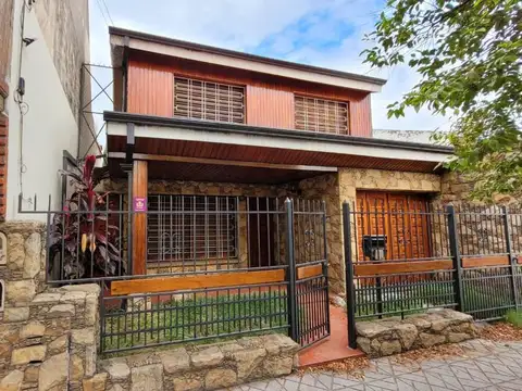 VENTA CASA 4amb/coch/pque-V. del Lujan 900_Lanus E