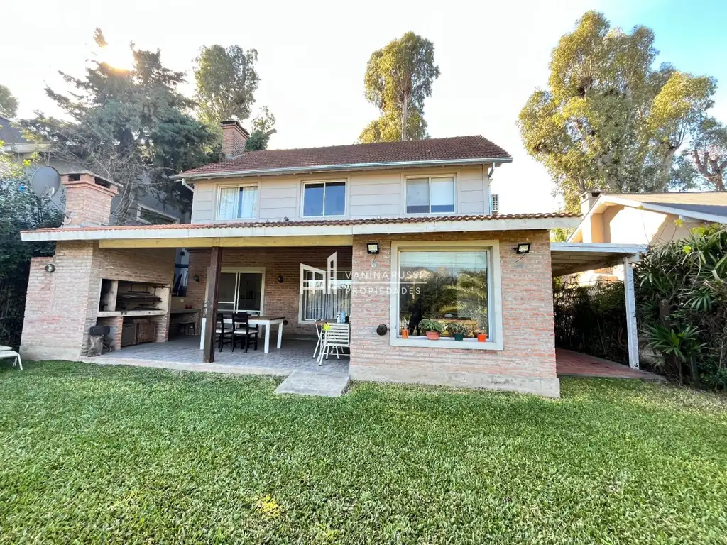 Casa en venta en Los Ángeles Village apto credito