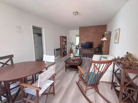 PH en  La Lucila, tres ambientes, primer piso venta