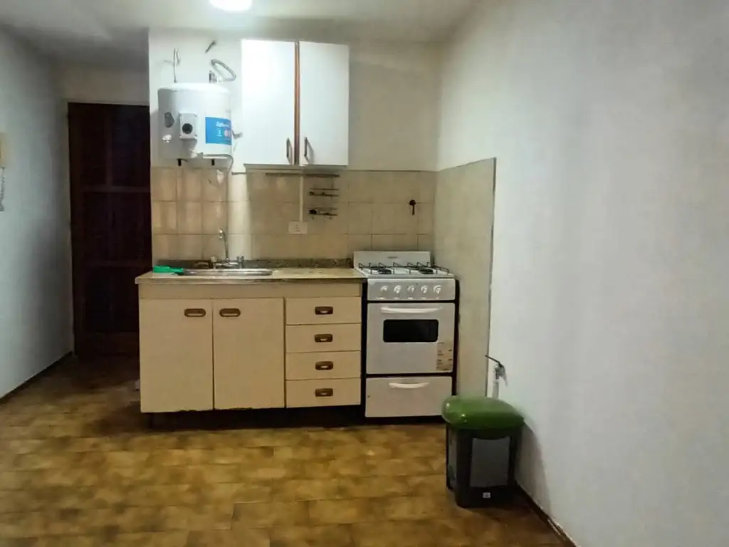 LOMAS DEL MIRADOR. QUINTANA 2200. DUPLEX 2 AMBIENTES AL FRENTE CON COCINA INTEGRADA SIN EXPENSAS