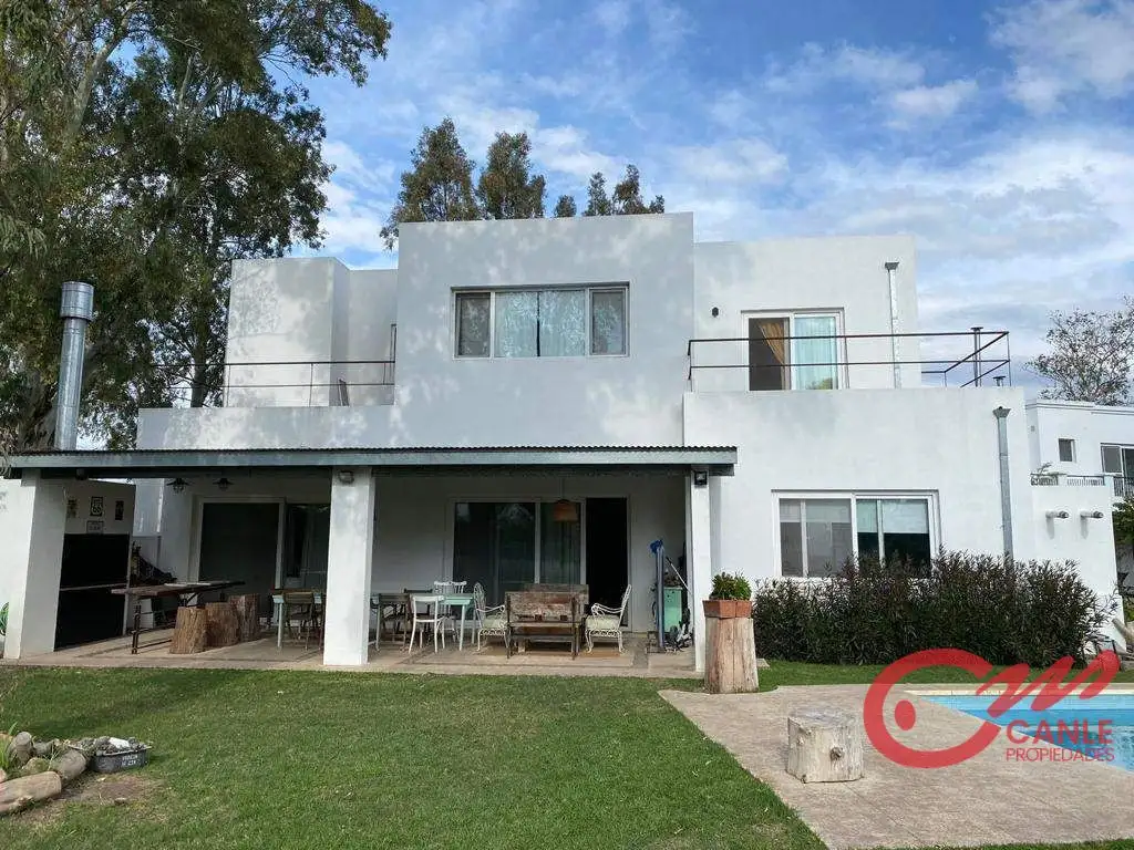 Casa en venta de 6 dormitorios en El Encuentro