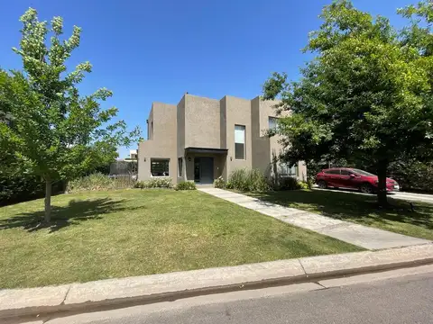 Casa en Venta en Ayres Plaza - 3 dormitorios