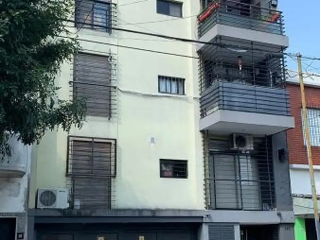 Departamento - Venta - Argentina, Capital Federal - Lisandro de la torre 800