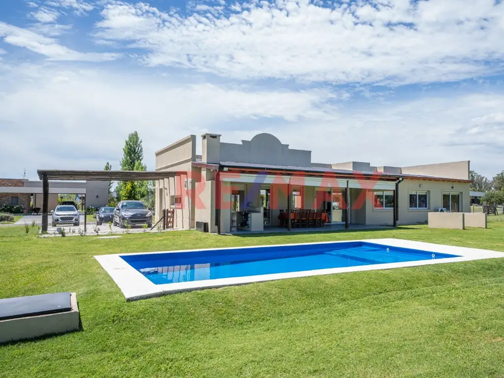 Venta casa 4 ambientes en Barrio San Roque , Lujan