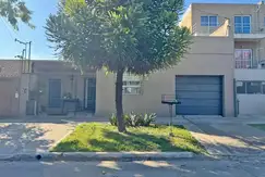 HERMOSA CASA EN VENTA EN MERLO NORTE