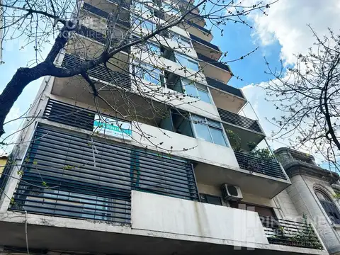 Amplio Semipiso 3 Ambientes con Balcón San Telmo - Excelente Ubicación