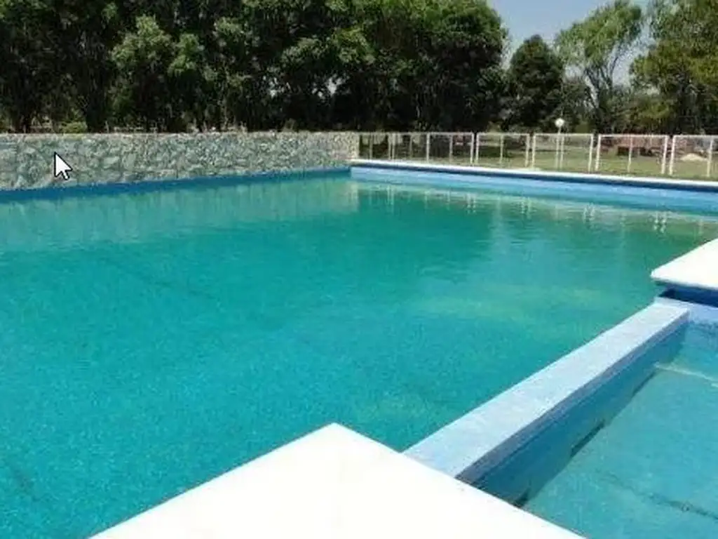 Áreas comunes piscina, club-house en Lobos Country Club