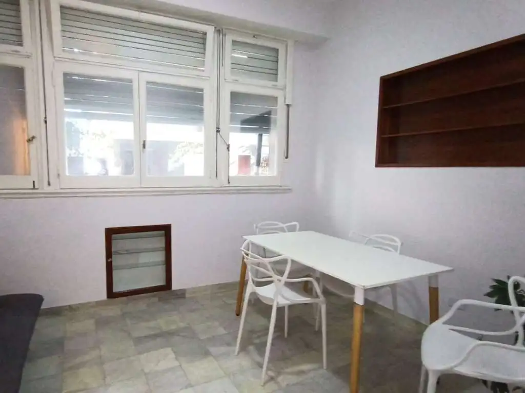 Departamento apto profesional, ideal consultorio.