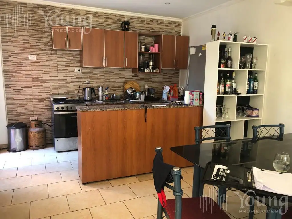 CASA EN VENTA DE 3 AMBIENTES CON GARAGE  VILLA DOMINICO