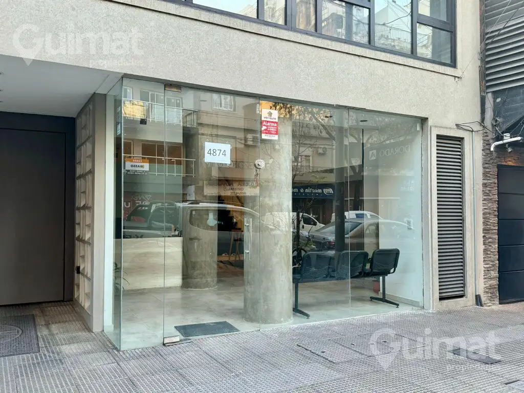 Excelente local comercial en pleno centro de Villa Urquiza