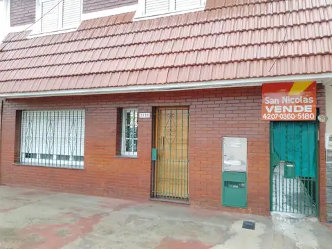 Venta de Depto tipo casa de 4 ambientes en Lanus