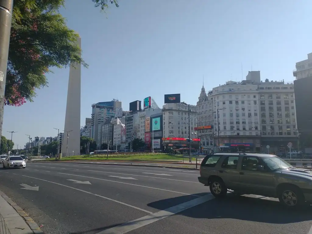 Oficina a pasos del obelisco, excelente ubicación. Microcentro.