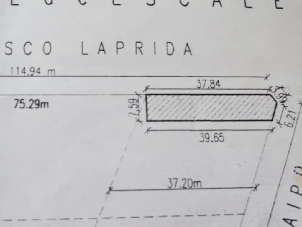 V. Lopez. Av Maipu esq Laprida Condominio de 6 locales y PH P Alta de vivienda c cochera