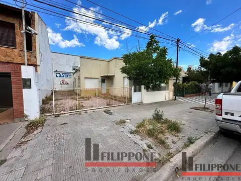 Galpón en venta más casa 2d. Lote:721m2