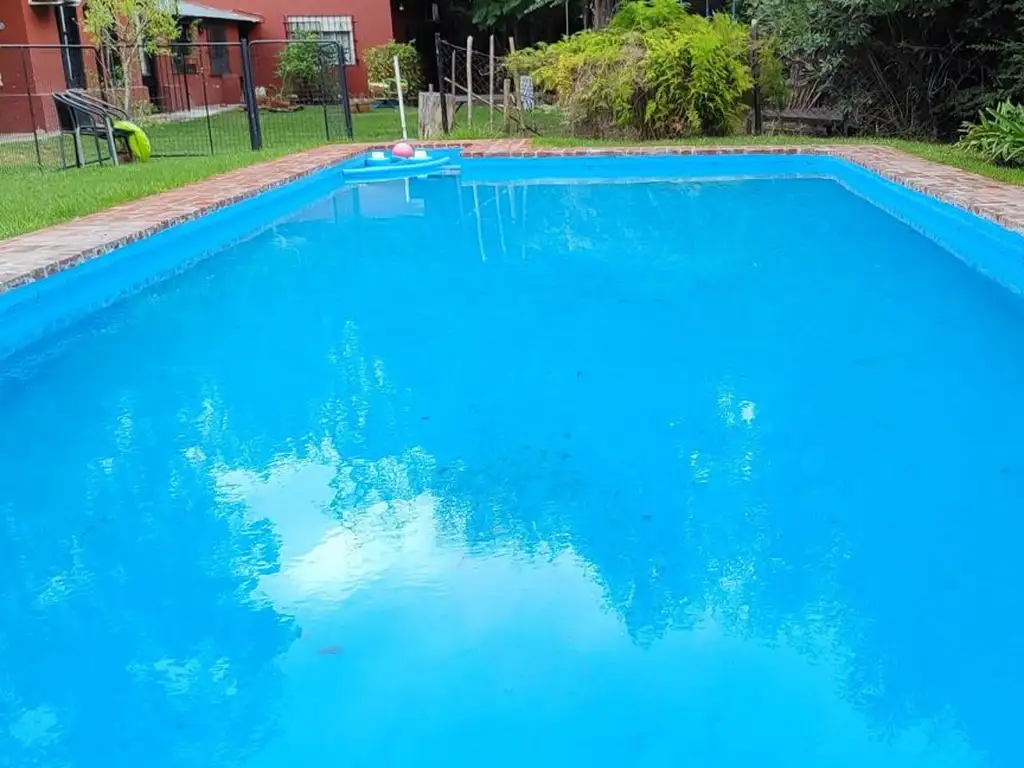 Venta casa 4 ambientes, parque y piscina. Tortuguitas.