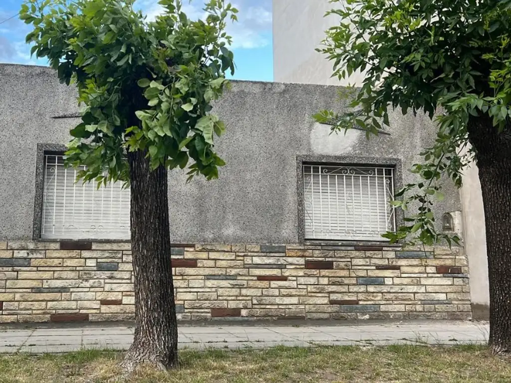 CASA EN VENTA EN LOTE PROPIO