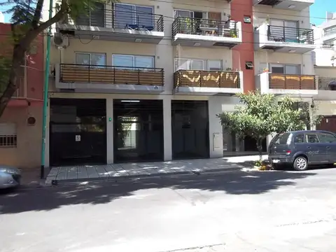 2 ambientes, luminoso, apto profesional, con amenities, baulera y cochera