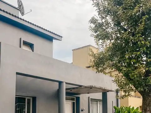 Casa en venta en Barrio Privado Los Aromos