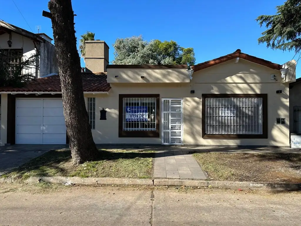 VENTA CASA 2 DORMITORIOS QUILMES OESTE CON COCHERA