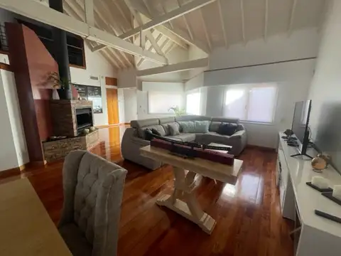 Casa en Venta con cochera