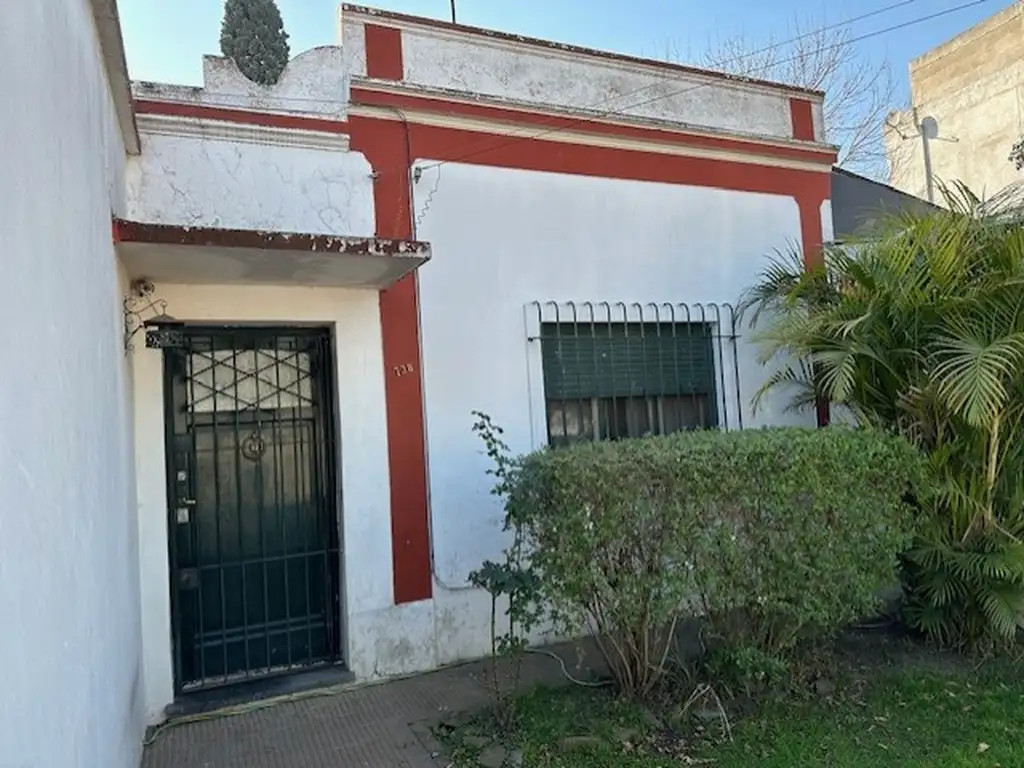 CASA 3 AMB. CON JARDIN