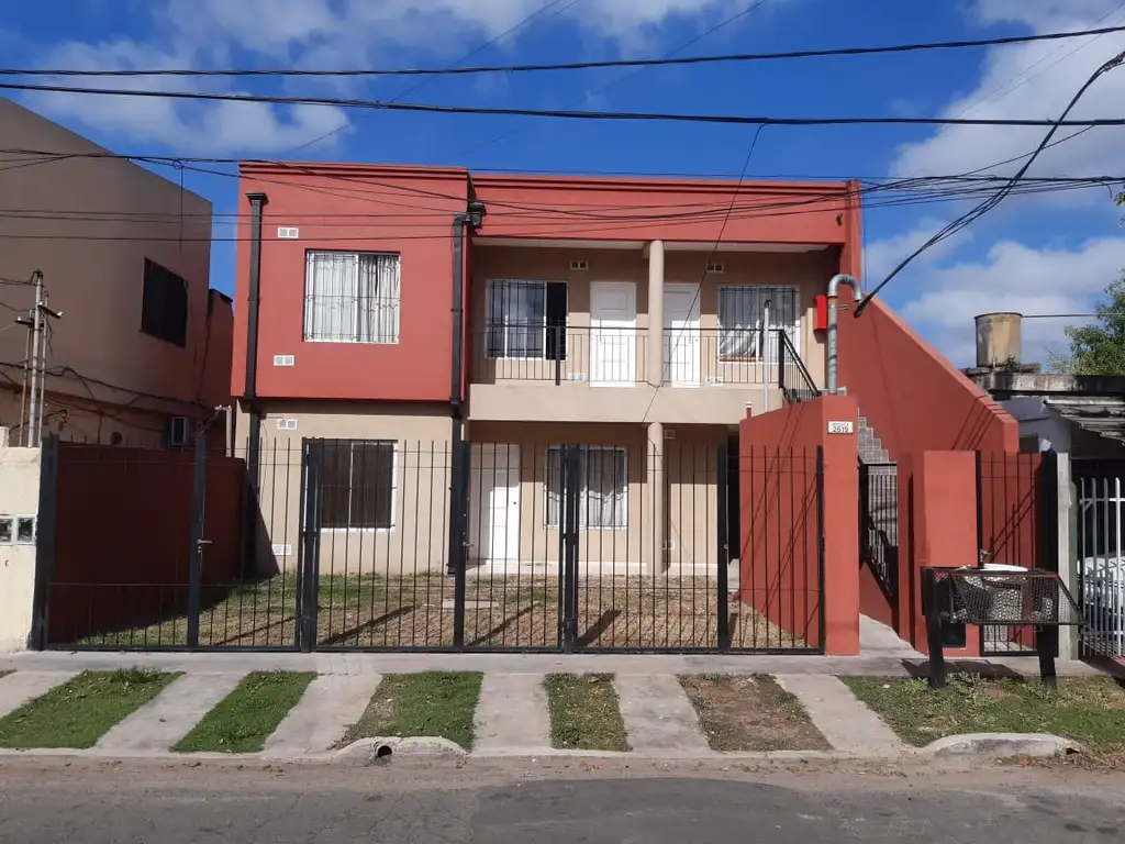 Alquiler. Departamento 2 amb en planta baja. San Miguel. Urquiza 2619