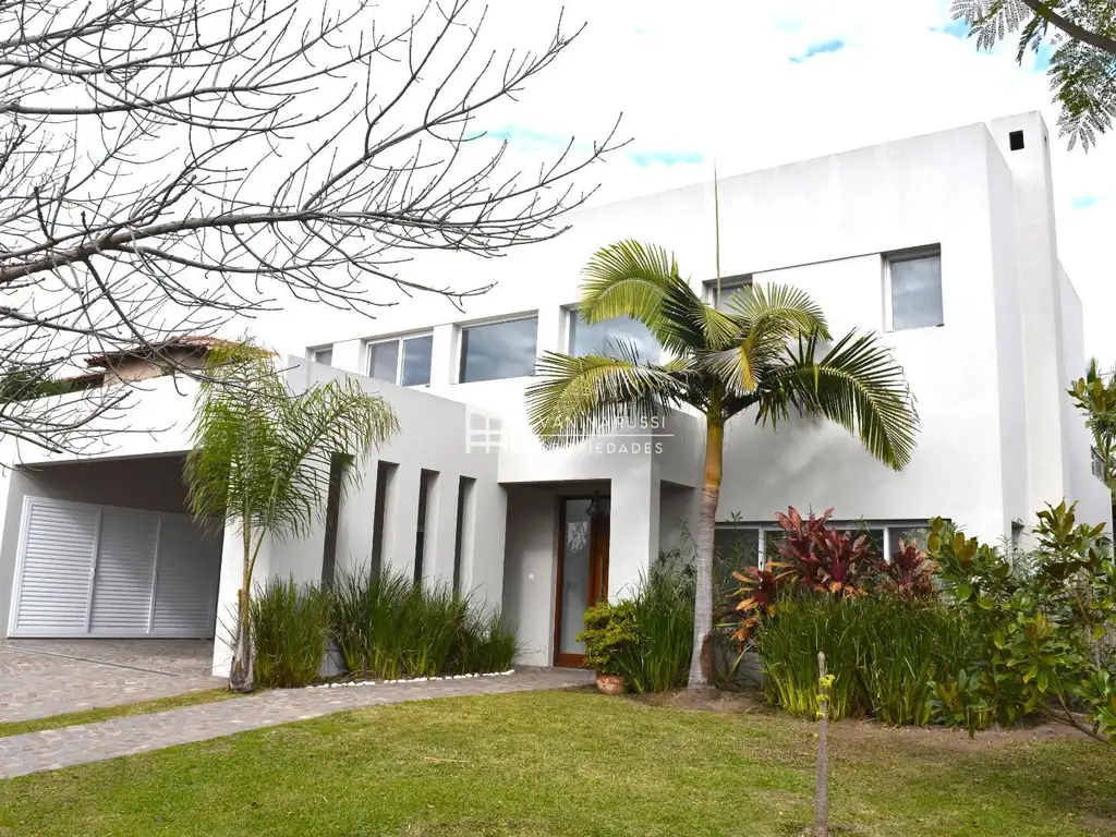 Casa en venta a la Laguna en San Francisco - Villanueva - Tigre