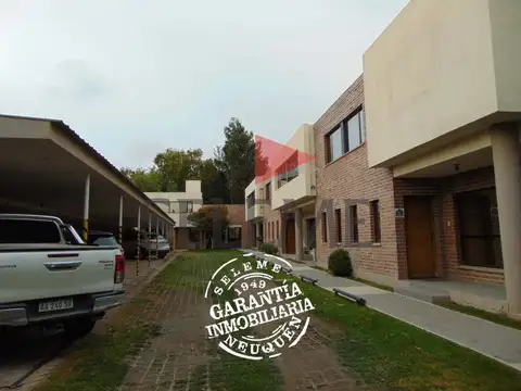 VENTA  Dúplex 3 Dormitorios c/cochera - Barrio Gama