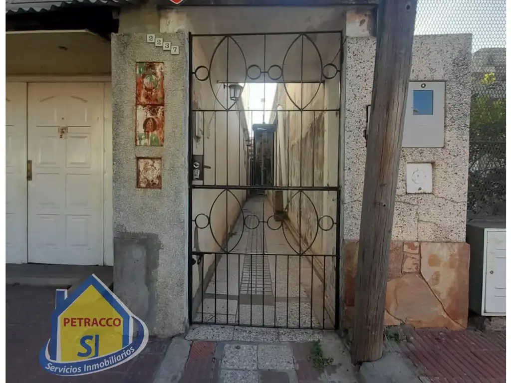 Casa interna de 3 dormitorios en venta