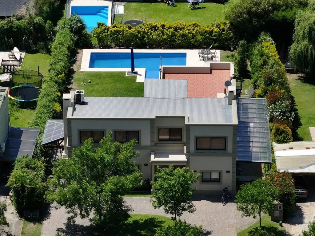 CASA EN VENTA , BARRIO CERRADO SANTA CATALINA