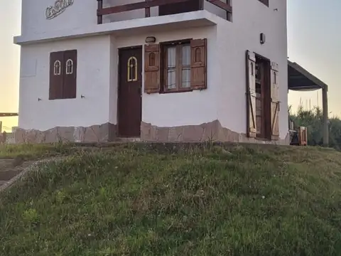 CASA EN VENTA PRIMERA LÍNEA AL MAR EN AGUAS DULCES