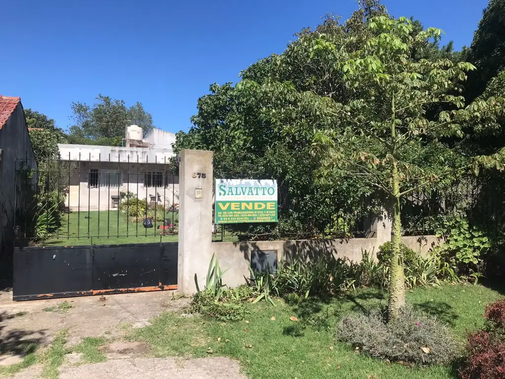 CASA DE 3 AMBIENTES RECICLADA TOTALMENTE SOBRE CALLE ONEGLIA BARRIO FARO