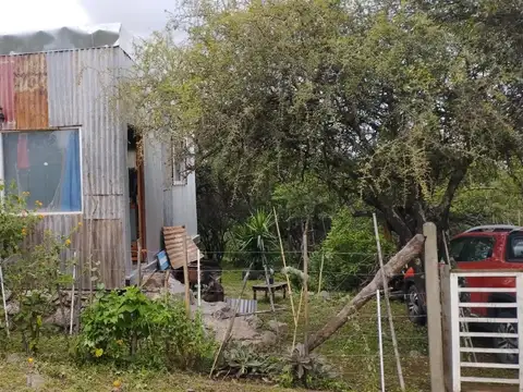 VENDO CASA CON GRAN TERRENO EN LA GRANJA