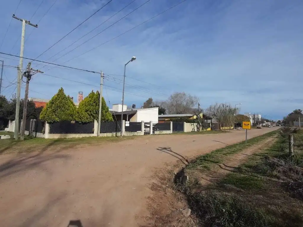 Casa Chalet  en Venta en Roque Perez, Resto de la Provincia, Buenos Aires