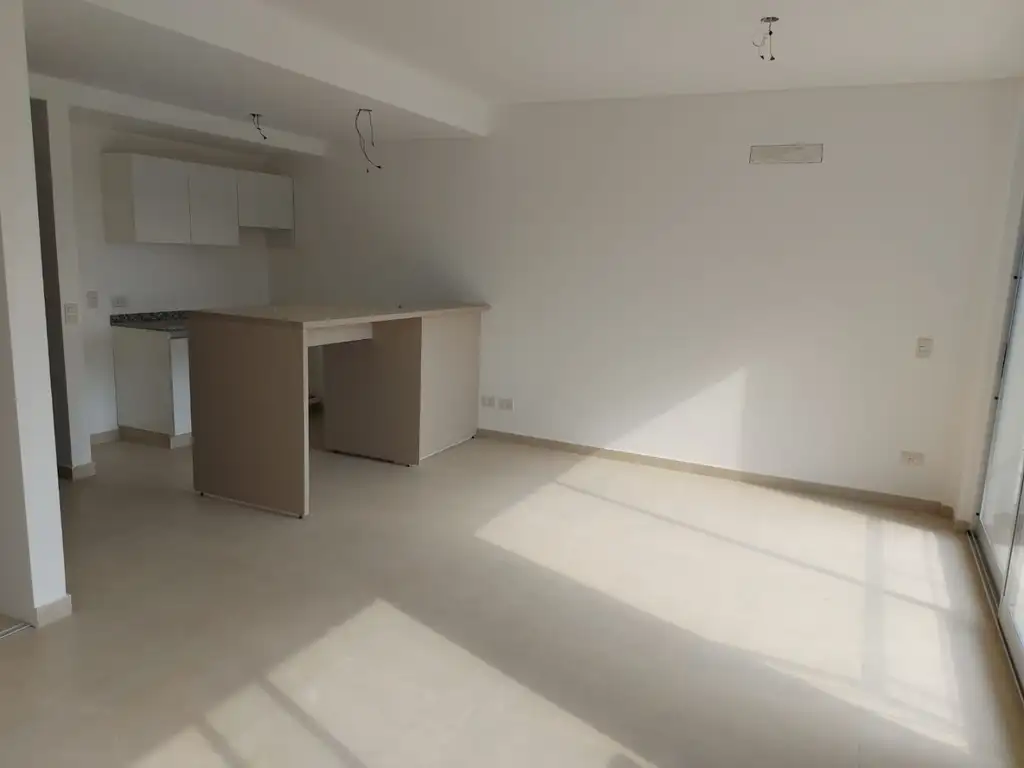 Venta de Departamento a estrenar, muy cómodo a pasos de Av. Maipú