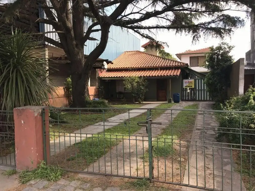 Casa - Venta - Argentina, Berazategui - CALLE CNO GRAL BELGRANO 4886