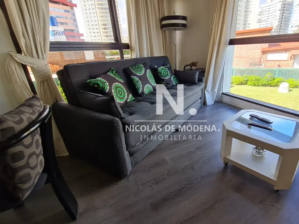 Apartamento 1 dormitorio en Torre Cristal ,  Punta del Este