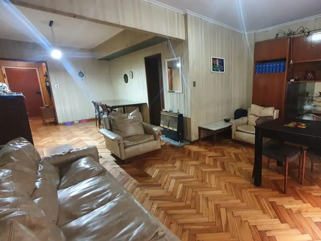 VENTA DEPARTAMENTO 3 AMBIENTES + DEPENDENCIA CABA